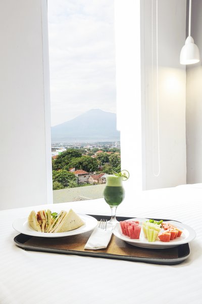 Citradream Cirebon - Hotel View with Food