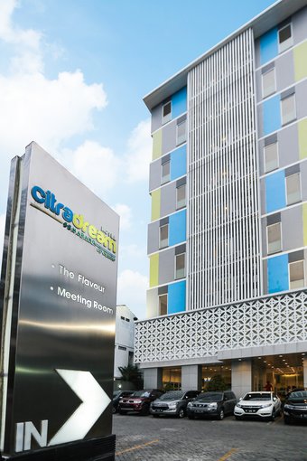 Citradream Semarang - Hotel Building View (3)